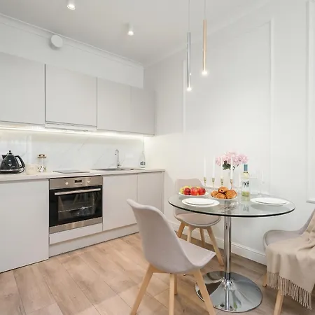 Mennica Apartman 3*