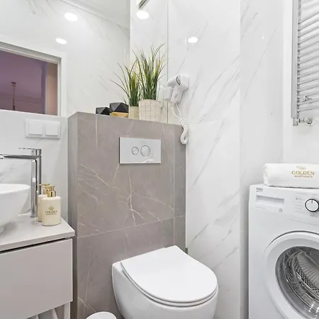 Mennica Apartman 3*